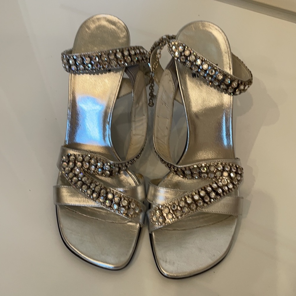 Stuart Weizmann Crystal Heels 7.5 - image 4
